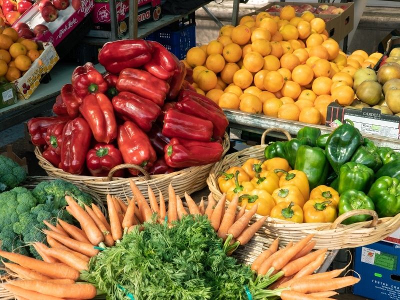 frutta e verdura di stagione di ogni mese